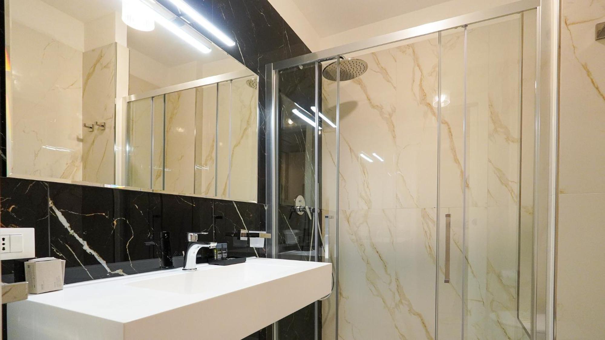 Suites 51 Рим Екстериор снимка