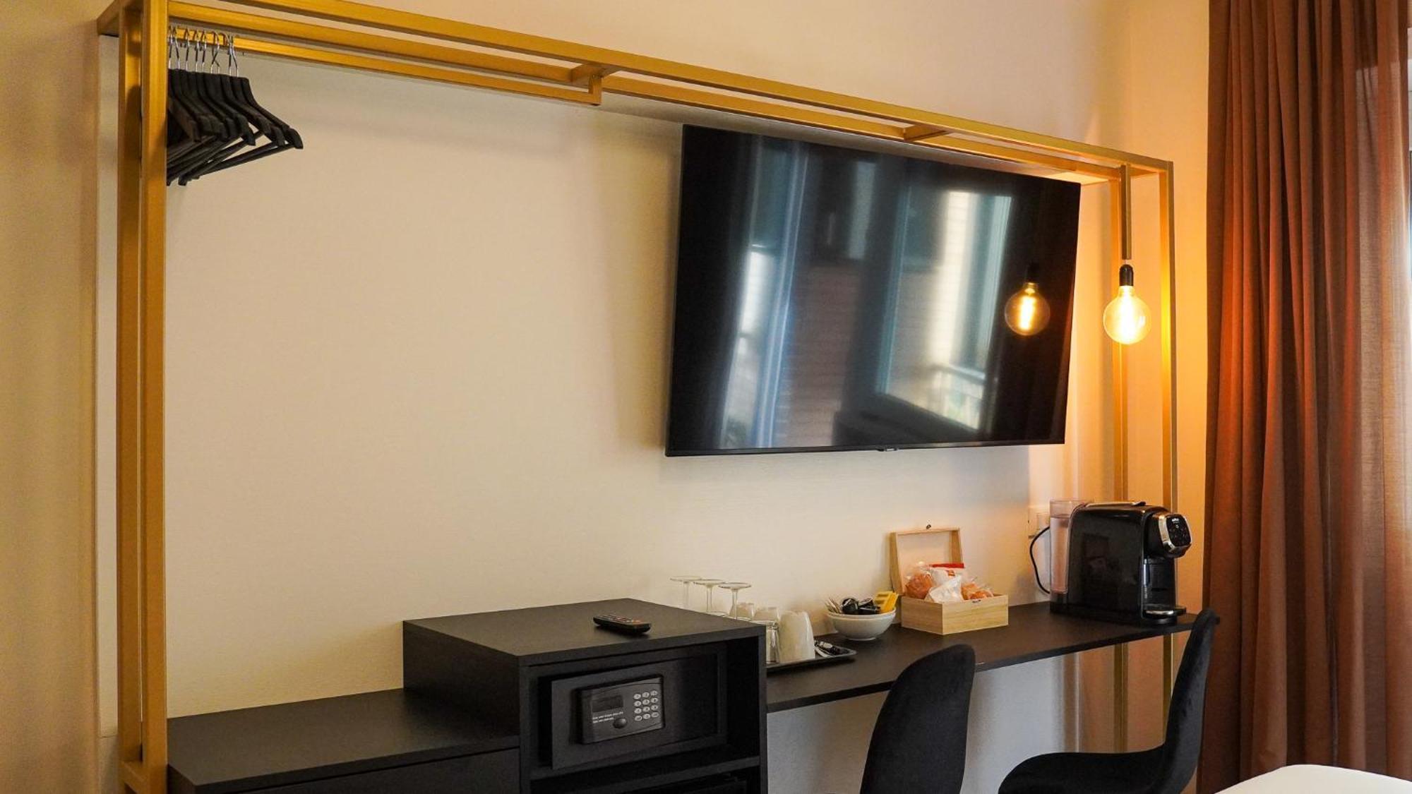Suites 51 Рим Екстериор снимка