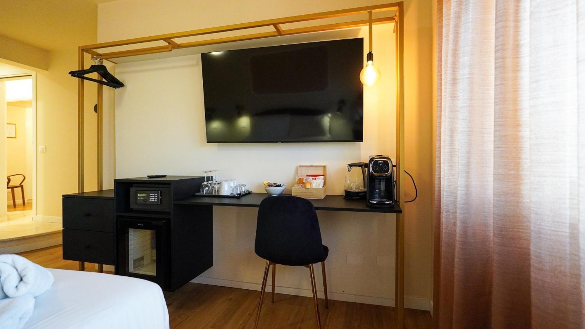 Suites 51 Рим Екстериор снимка